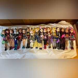 Lot of 18 Ever After High Complete Or Semi Complete Dolls (See Description)